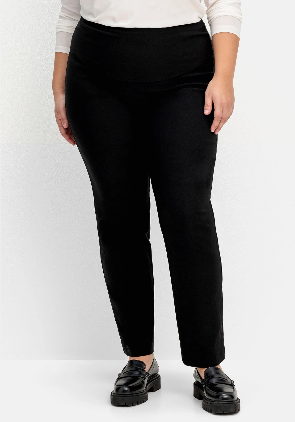 Sheego Gerade Schlupfhose Mit Shaping-Einsatz 7 Sheego Gerade Schlupfhose Mit Shaping-Einsatz – Bild 5