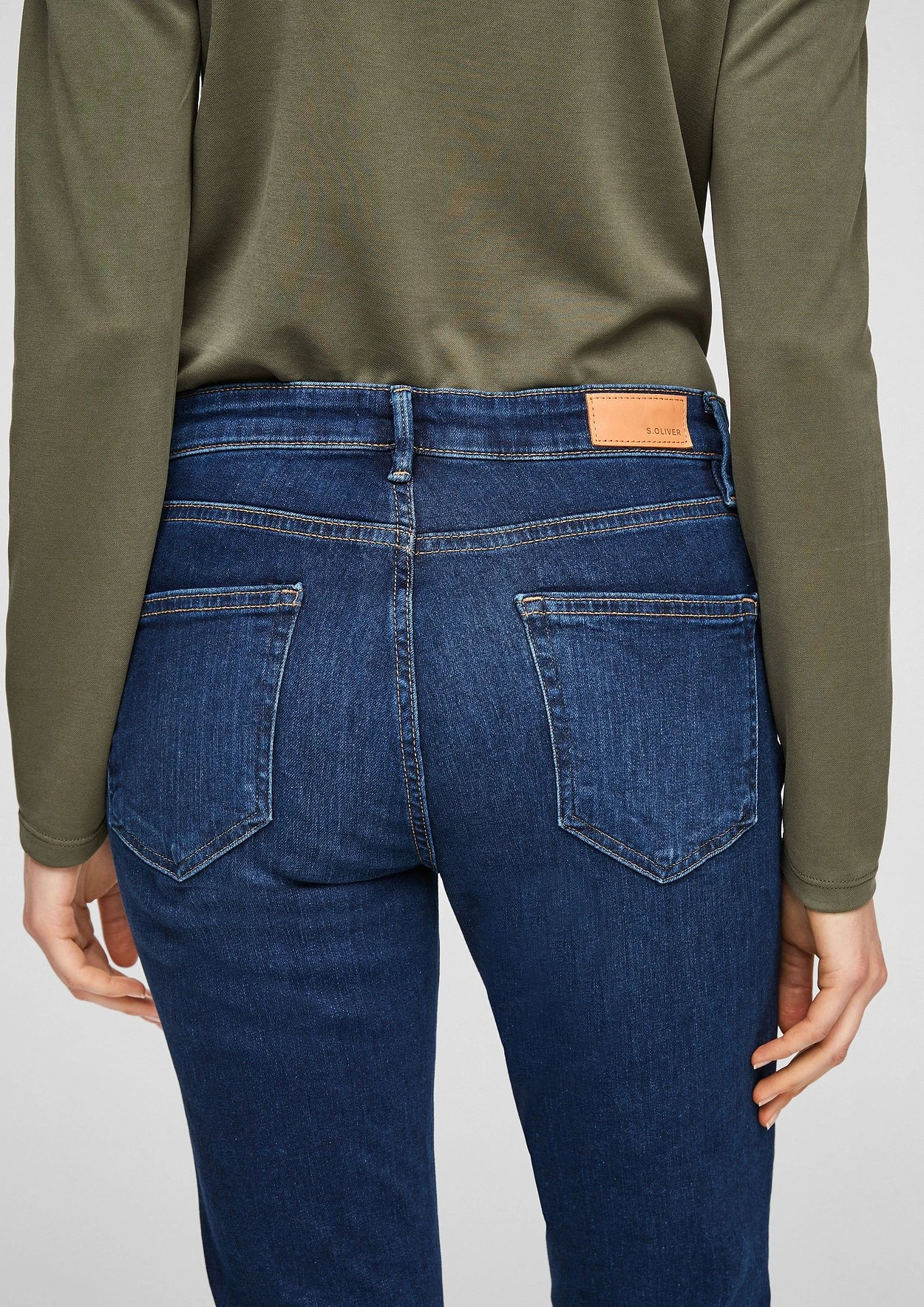 S.Oliver Schmale Jeans In 5-Pocket-Form, Mittlere Bundhöhe 8 S.Oliver Schmale Jeans In 5-Pocket-Form, Mittlere Bundhöhe – Bild 6