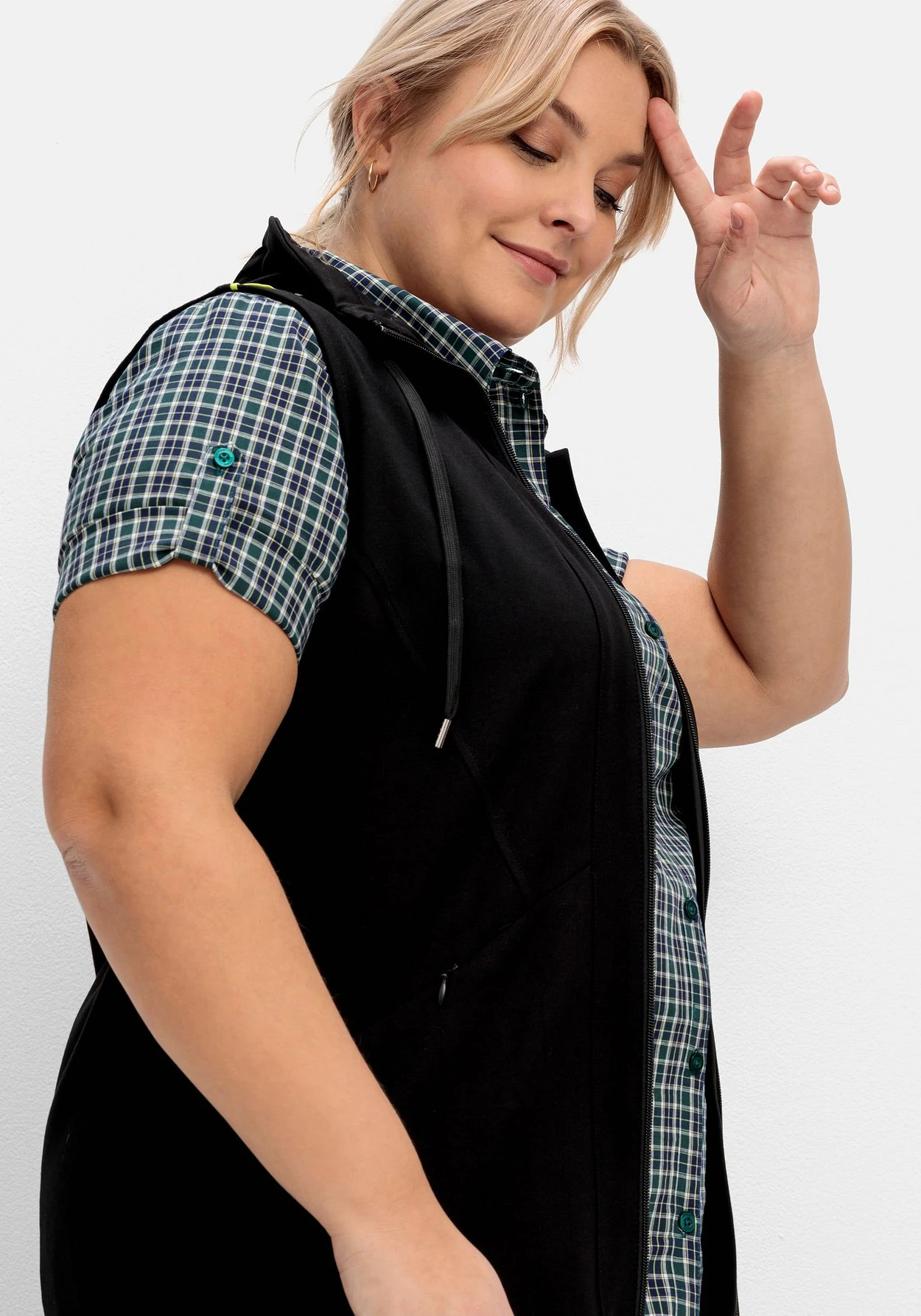 Sheego Funktionsweste Mit Kleinem Stehkragen 4 Sheego Funktionsweste Mit Kleinem Stehkragen – Bild 2