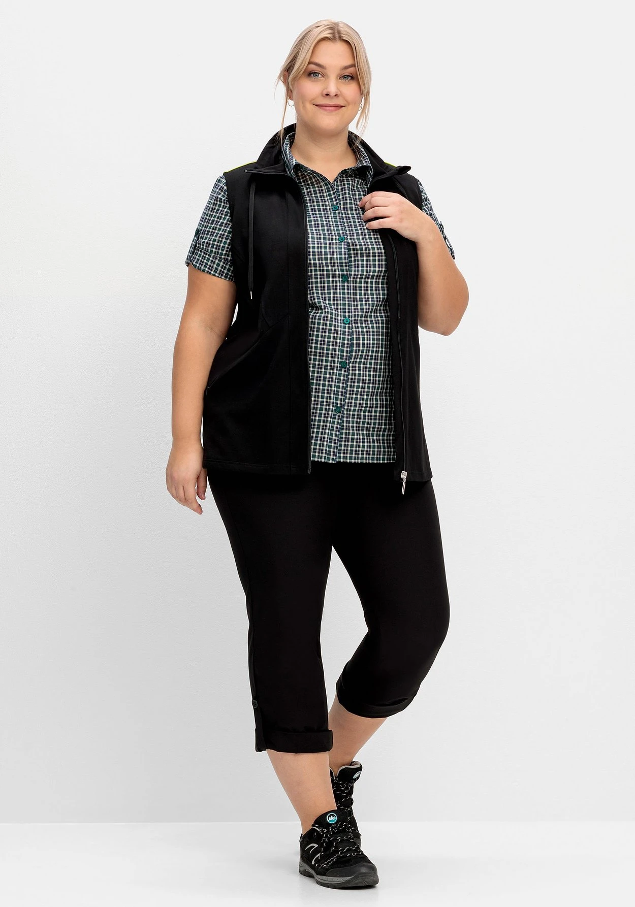 Sheego Funktionsweste Mit Kleinem Stehkragen 7 Sheego Funktionsweste Mit Kleinem Stehkragen – Bild 5