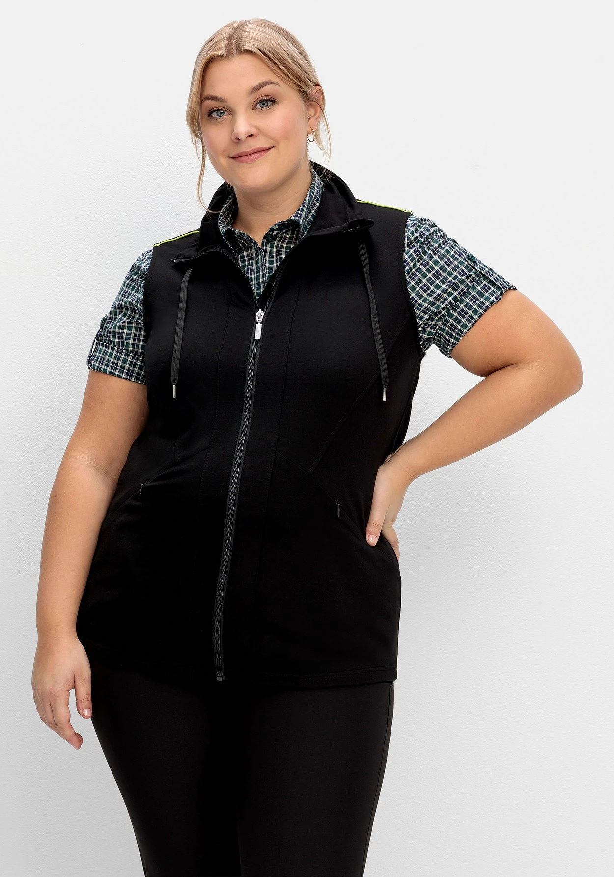 Sheego Funktionsweste Mit Kleinem Stehkragen 3 Sheego Funktionsweste Mit Kleinem Stehkragen