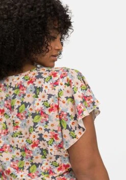 Leicht Taillierte Bluse Mit Kurzen Volantärmeln 13 Leicht Taillierte Bluse Mit Kurzen Volantärmeln -Sheego Verkaufsgeschäft 14667501972 04LQT 02 SH