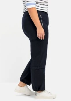 Sheego Cargohose Mit Abzippbaren Hosenbeinen 16 Sheego Cargohose Mit Abzippbaren Hosenbeinen -Sheego Verkaufsgeschäft 14684200035 04LHN 02 SH