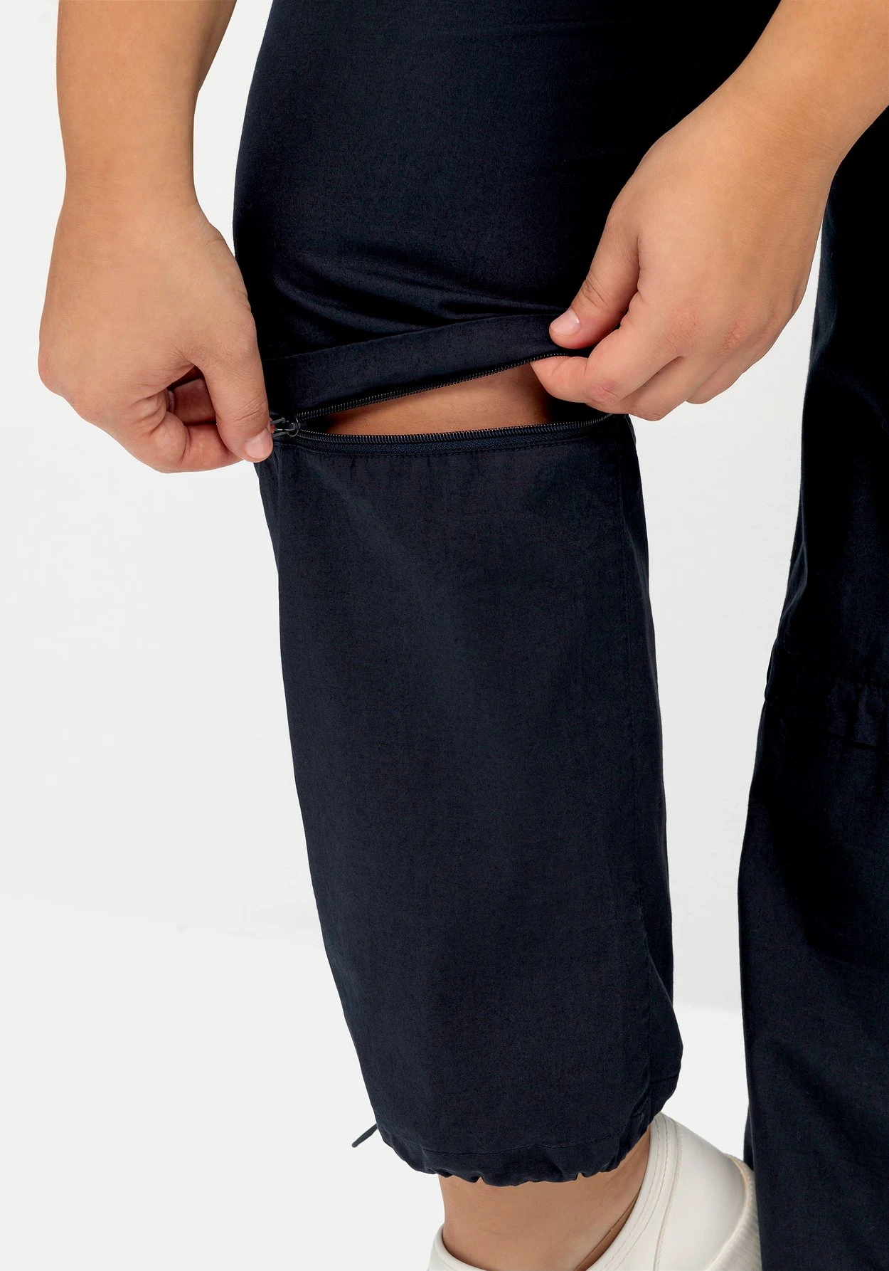 Sheego Cargohose Mit Abzippbaren Hosenbeinen 4 Sheego Cargohose Mit Abzippbaren Hosenbeinen – Bild 2