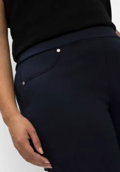 Sheego Schmale 7/8-Stretchhose Mit Elastischem Bund 15 Sheego Schmale 7/8-Stretchhose Mit Elastischem Bund -Sheego Verkaufsgeschäft 14687100035 04LYP 02 SH