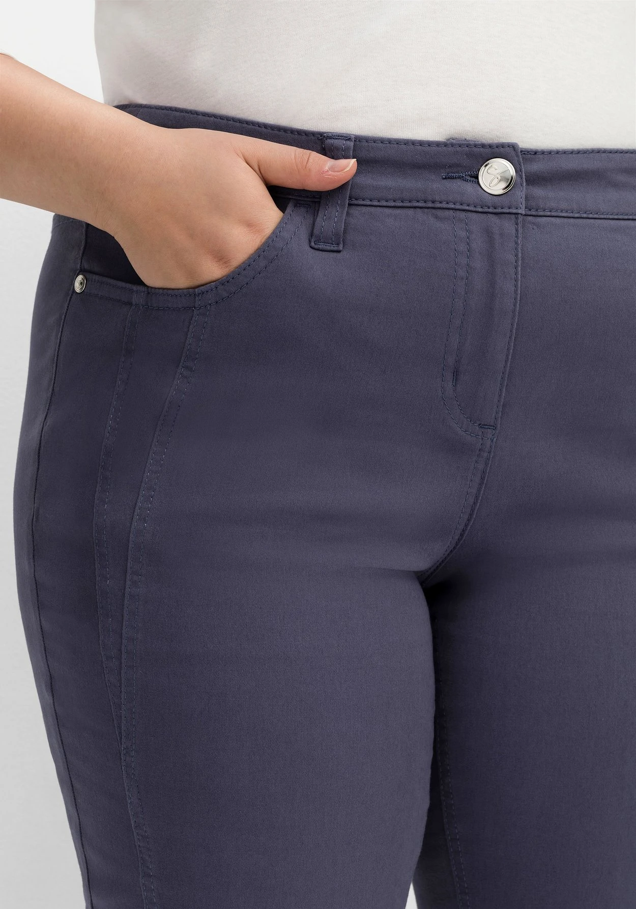 Sheego Gerade Twillhose In Knöchelbedeckender Länge 8 Sheego Gerade Twillhose In Knöchelbedeckender Länge – Bild 6