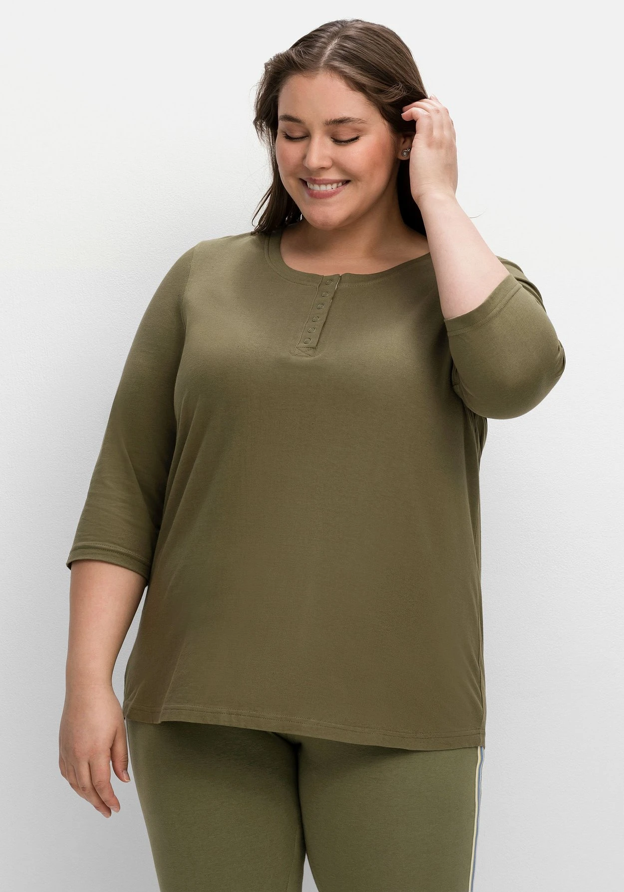 Sheego Shirt Mit Kurzer Knopfleiste Und 3/4-Arm 3 Sheego Shirt Mit Kurzer Knopfleiste Und 3/4-Arm