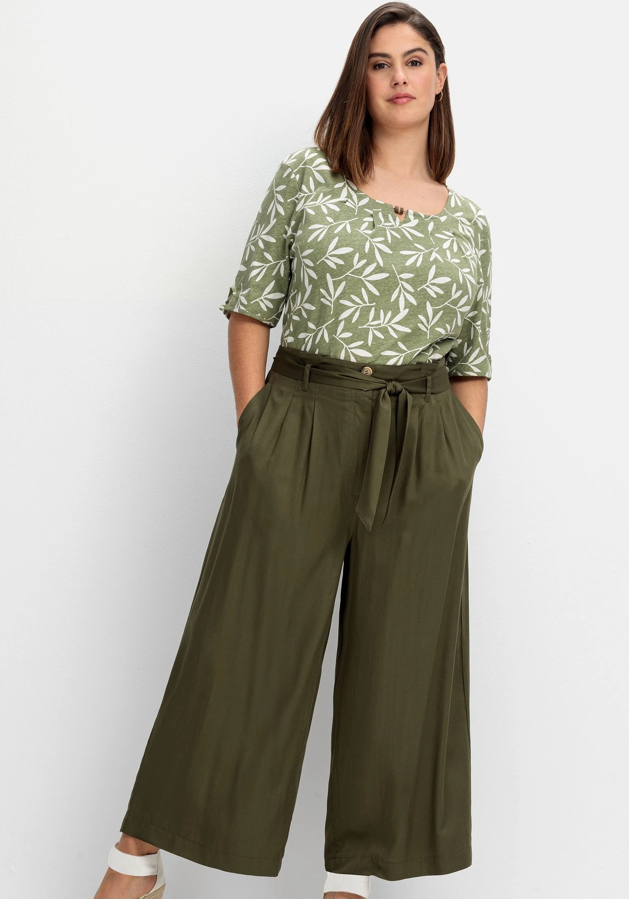 Sheego Culotte Mit High-Waist-Bund Und Stoffgürtel 9 Sheego Culotte Mit High-Waist-Bund Und Stoffgürtel – Bild 7