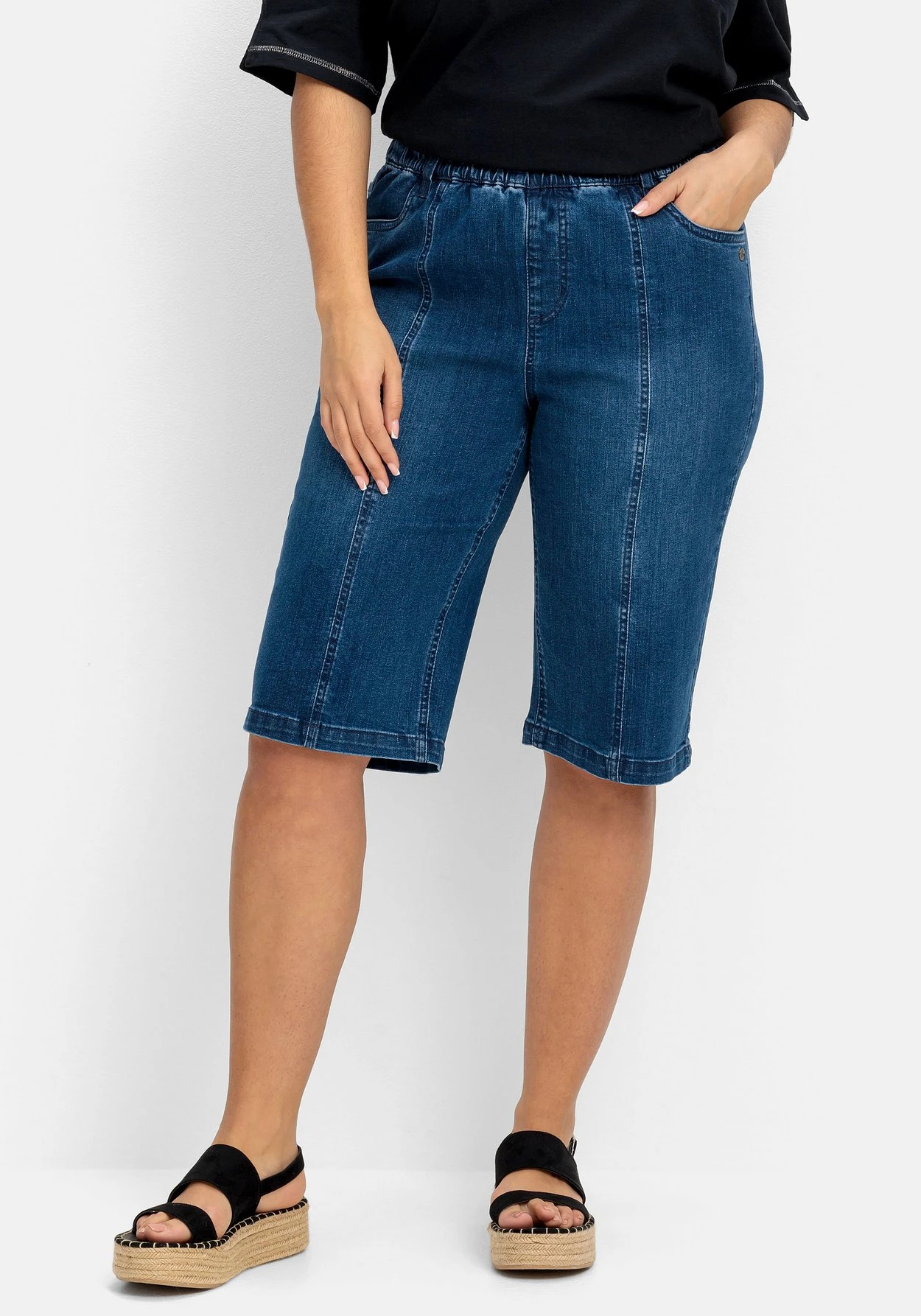 Sheego Jeans-Bermudas Mit Gummibund Und Teilungsnähten 7 Sheego Jeans-Bermudas Mit Gummibund Und Teilungsnähten – Bild 5