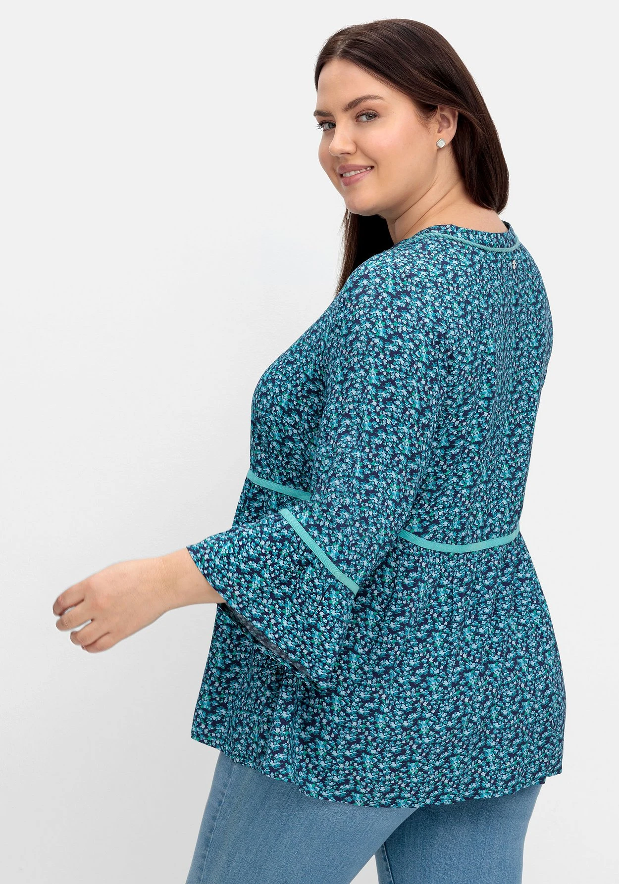 Sheego Tunika Mit Blumenprint Und 3/4-Arm 4 Sheego Tunika Mit Blumenprint Und 3/4-Arm – Bild 2