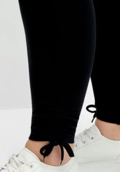 Sheego Leggings Mit Breitem Bund Und Raffung Am Saum -Sheego Verkaufsgeschäft 14890000289 04QBH 02 SH