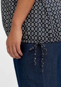 Sheego Shirt Mit Tunnelzug Am Saum Und Alloverprint 12 Sheego Shirt Mit Tunnelzug Am Saum Und Alloverprint -Sheego Verkaufsgeschäft 14894102119 04Q1M 02 SH