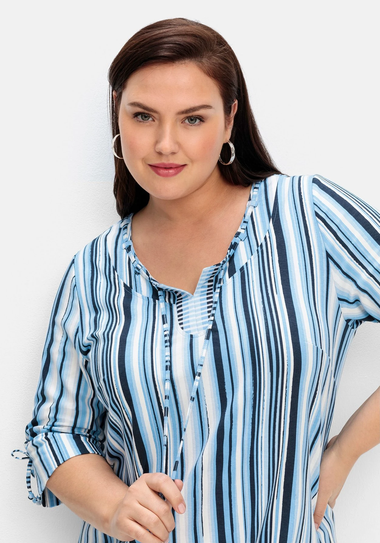 Sheego Midikleid Mit Streifen, In Leichter A-Linie 8 Sheego Midikleid Mit Streifen, In Leichter A-Linie – Bild 6