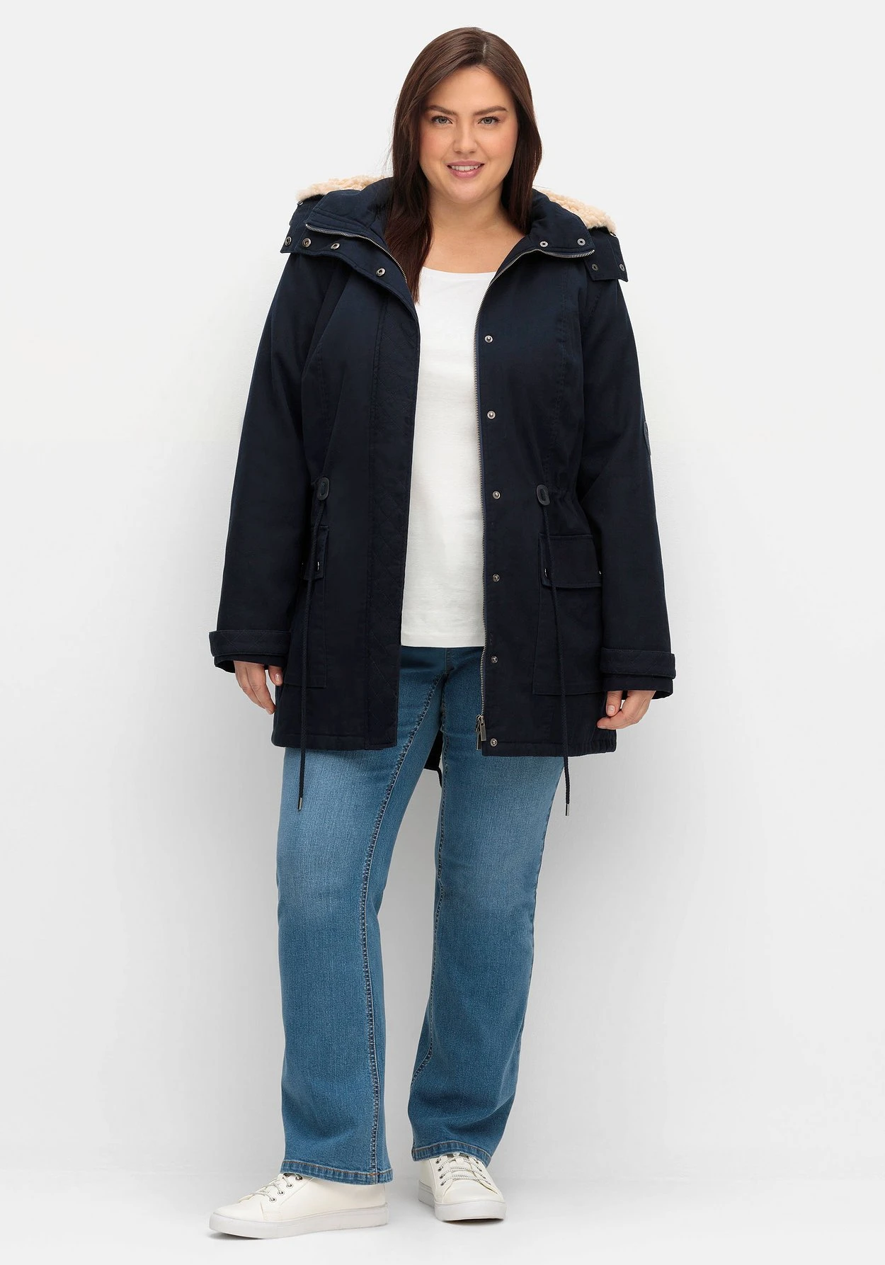 Sheego Warm Wattierter Parka Mit Taillen-Tunnelzug 3 Sheego Warm Wattierter Parka Mit Taillen-Tunnelzug