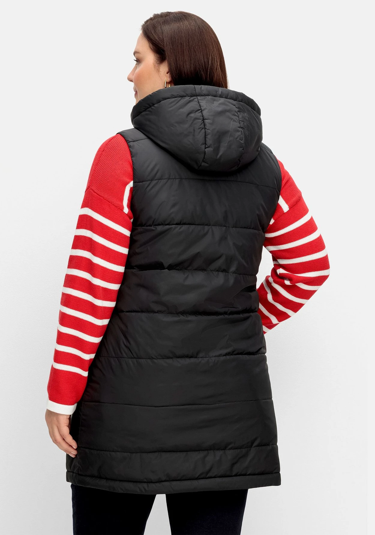 Sheego Lange Steppweste Mit Abnehmbarer Kapuze 5 Sheego Lange Steppweste Mit Abnehmbarer Kapuze – Bild 3