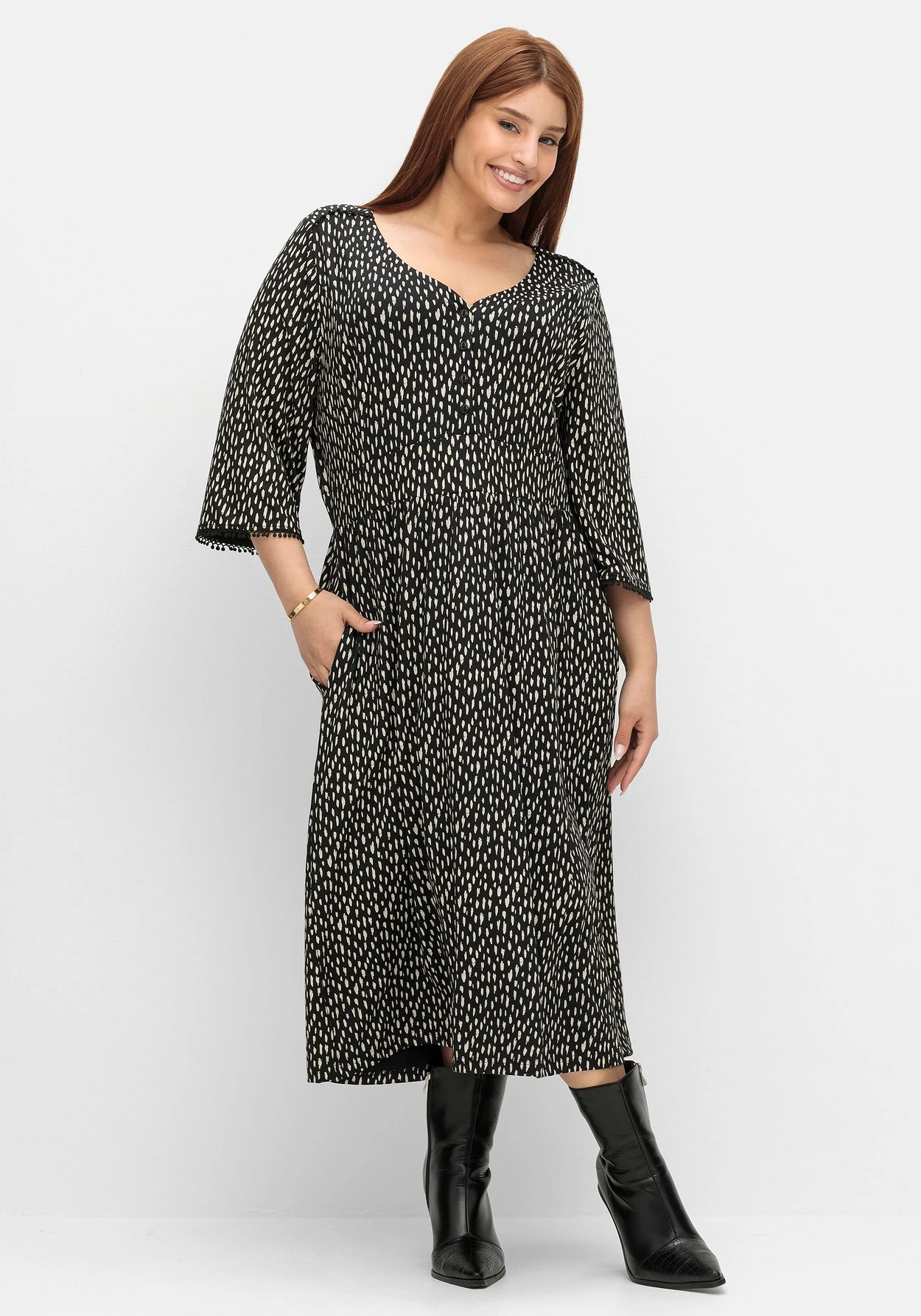 Sheego Jerseykleid In Petite-Passform, Mit Allovermuster 7 Sheego Jerseykleid In Petite-Passform, Mit Allovermuster – Bild 5