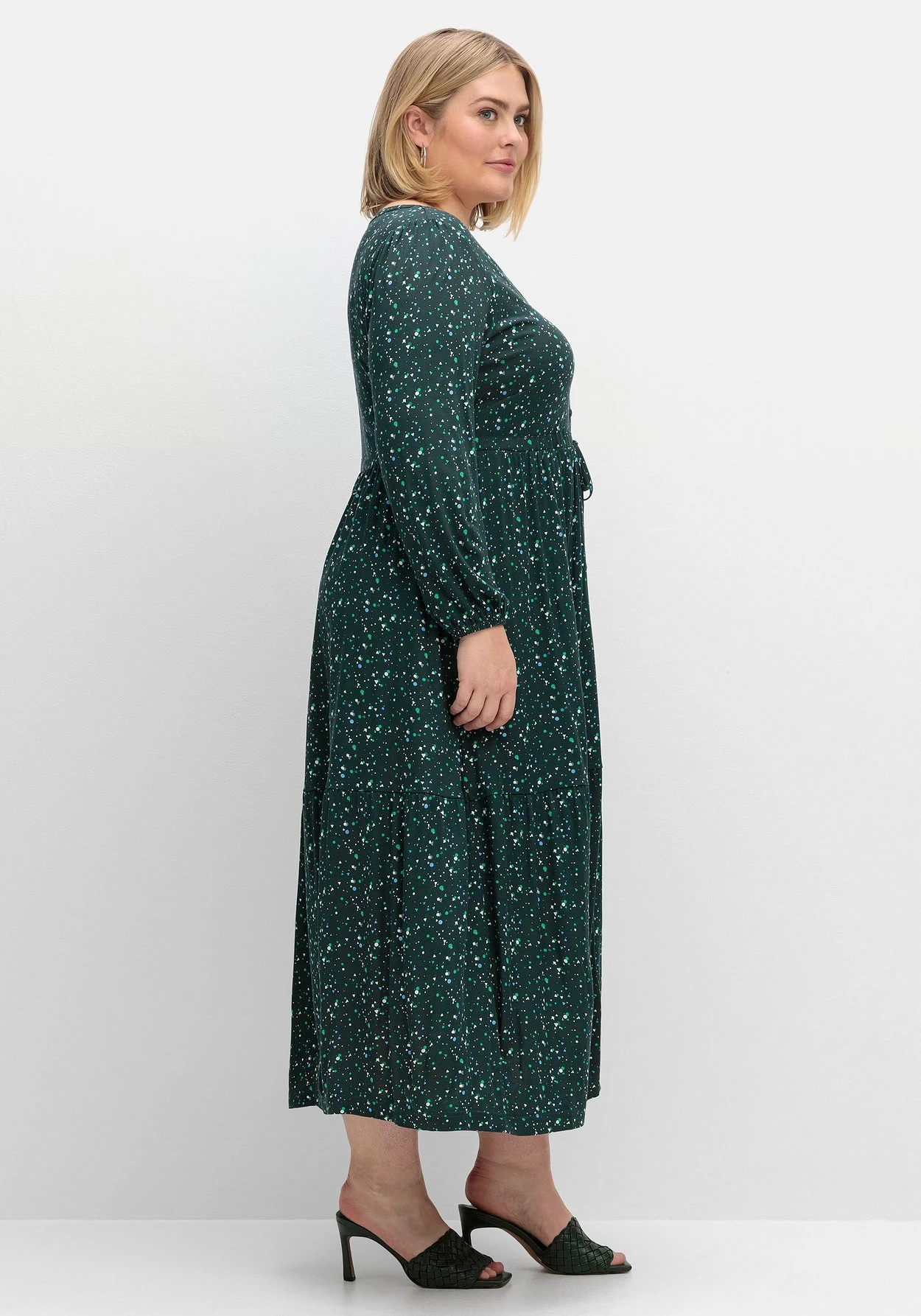 Sheego Jerseykleid Mit Minimalprint Und Taillen-Tunnelzug 4 Sheego Jerseykleid Mit Minimalprint Und Taillen-Tunnelzug – Bild 2