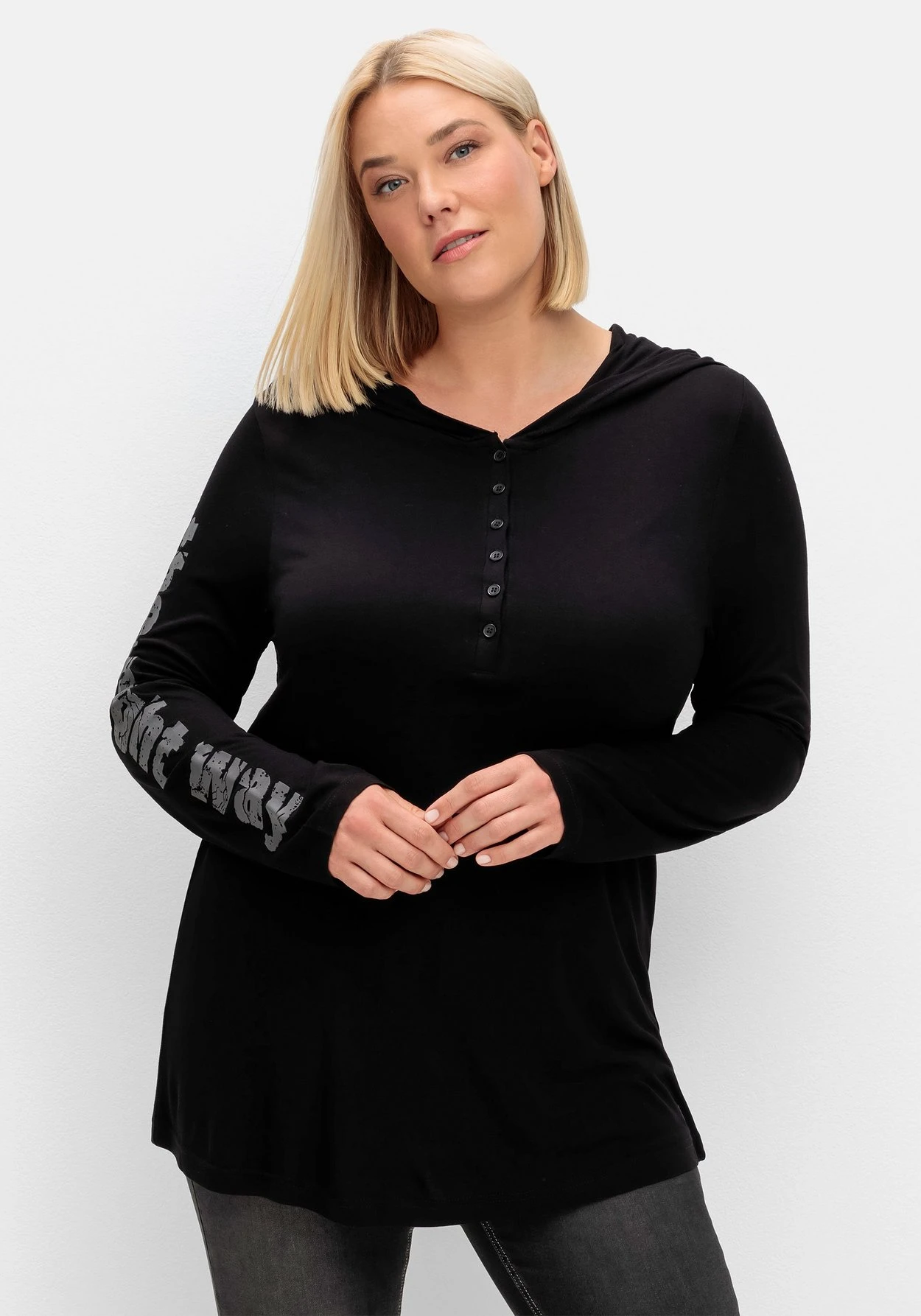 Sheego Langarmshirt Mit Kapuze Und Knopfleiste 3 Sheego Langarmshirt Mit Kapuze Und Knopfleiste