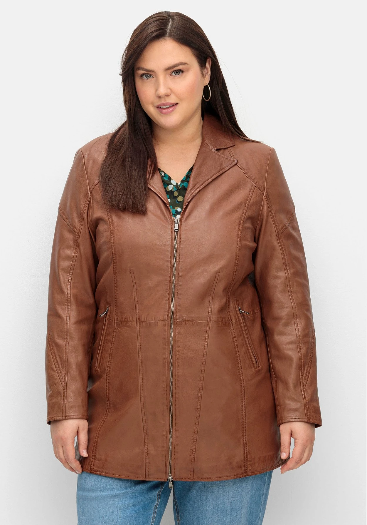 Sheego Lange Lederjacke Aus Lammnappa, Mit Reverskragen 8 Sheego Lange Lederjacke Aus Lammnappa, Mit Reverskragen – Bild 6