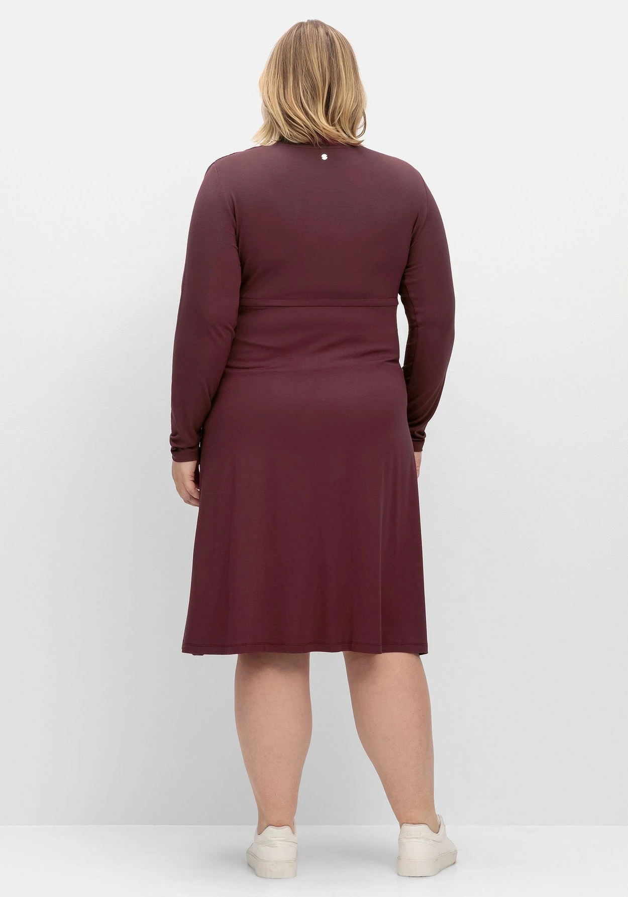 Sheego Stillkleid Aus Jersey, Mit Minimalprint 5 Sheego Stillkleid Aus Jersey, Mit Minimalprint – Bild 3