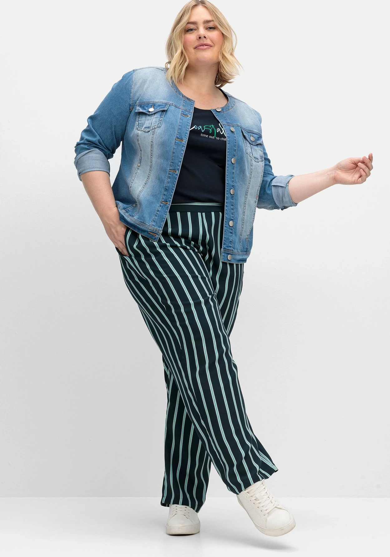 Sheego Gestreifte Hose Mit Gummibund, Fließende Qualität 7 Sheego Gestreifte Hose Mit Gummibund, Fließende Qualität – Bild 5