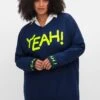 Oversize-Sweatshirt Mit Statement-Frontdruck 1 Oversize-Sweatshirt Mit Statement-Frontdruck -Sheego Verkaufsgeschäft 15043801056 04XM3 02 SH
