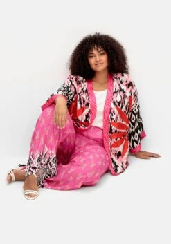 Weite Hose Mit Alloverdruck Und Gummibund 13 Weite Hose Mit Alloverdruck Und Gummibund -Sheego Verkaufsgeschäft 15044500433 04S63 02 SH