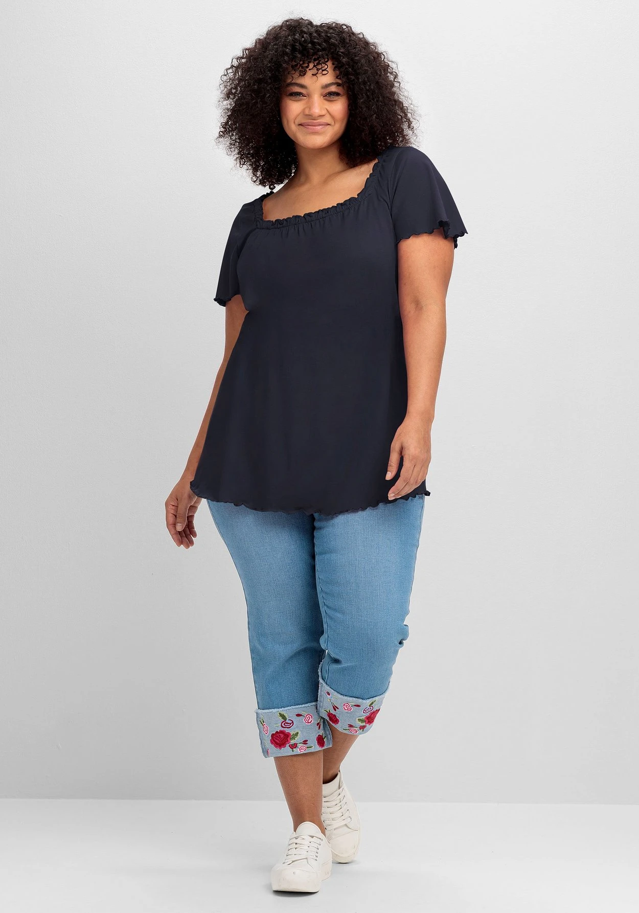 Jerseyshirt Mit Gerüschtem Karree-Ausschnitt 6 Jerseyshirt Mit Gerüschtem Karree-Ausschnitt – Bild 4